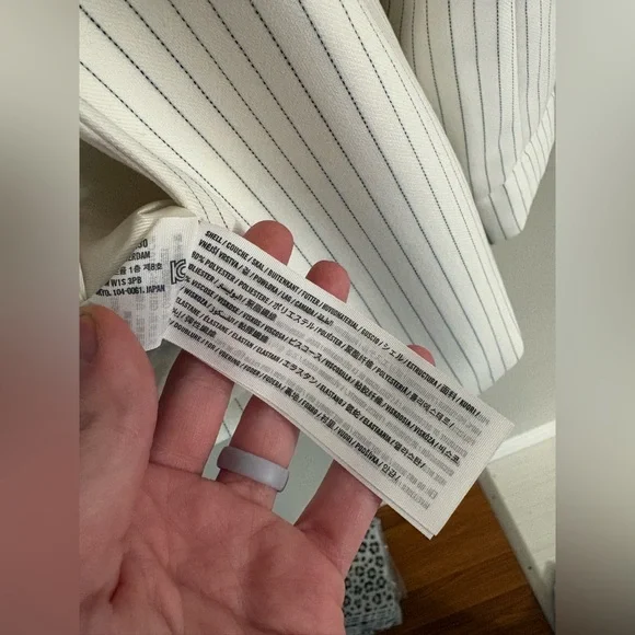 Like New Abercrombie & Fitch‎ White Pinstripe Classic Suiting Blazer Extra Small - Picture 8 of 8